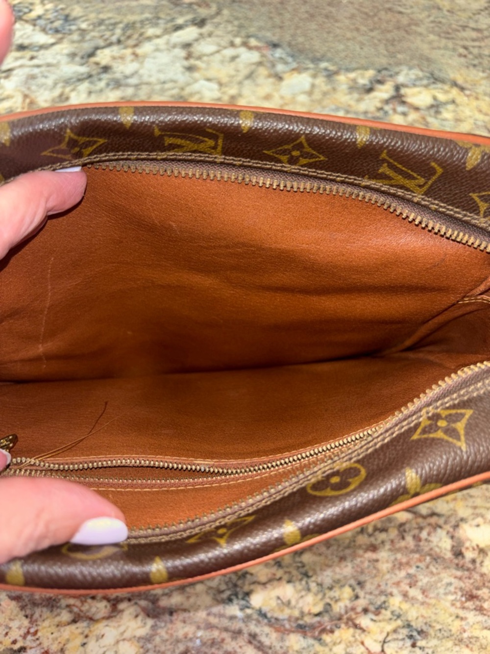 Louis Vuitton Brown Monogram Canvas Messenger Bag - Picture 10 of 11